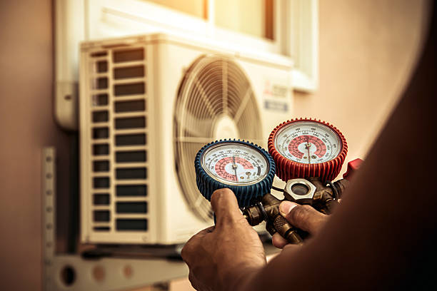 Professional Hvac Installation technician working in Bangs, TX